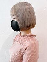 アイティー バイ アルバム 中野店(IT by ALBUM)&nbsp;ミニボブホワイトシルバー_くびれヘアビタミンカラー_ba341821