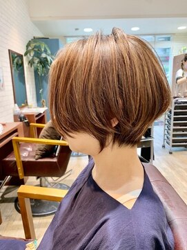 ブロッサム 大塚店(Blossom) 大人可愛い20代30代40代黒髪前下がりショートボブ丸みショート