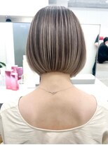 ジルブラン(JIL BLAN) ハイライトバレイヤージュダブルカラーショートカット30代40代