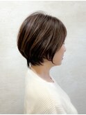 ショートボブ くびれレイヤー エモージュカラー