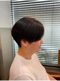 ハンサムショート 刈り上げ女子 ナチュラルアッシュブラウン