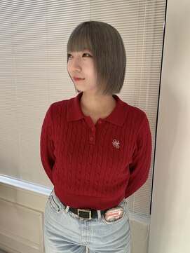 ヘアーアイスカルテット(HAIR ICI QUARTET) ハイトーンホワイトブロンド×韓国風切りっぱなし小顔ボブ