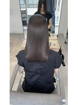 エラ(Ella)&nbsp;髪質改善カラーで叶える艶感ボブ