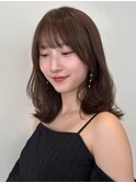 顔周りレイヤーカットくびれヘアミルクティーベージュカラー