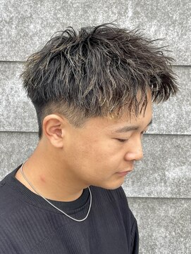 ニアウ 伊勢崎連取店(Niau) アップバングツイストスパイラルパーマメンズショート眉毛カット