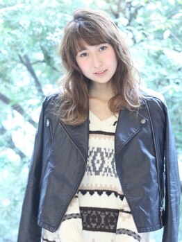 エニ(Eni)の写真/【最旬スタイル×似合わせ】定番のミディアムロングも圧倒的なカット技術で周りと差がつく褒められヘアに♪