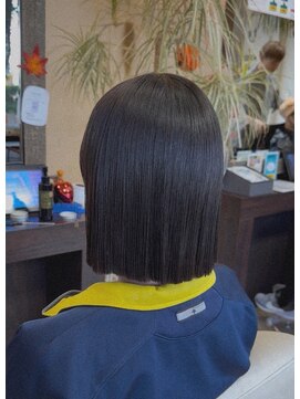 切りっぱなしボブ×縮毛矯正