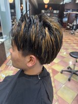 シャンプーボーイ 佐賀(SHAMPOO BOY)&nbsp;コントラスト際立つ。ウェット質感×束感ハイライトショート