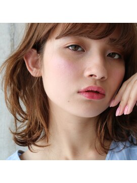 ヴェイン(VEIN) イルミナカラー　小顔　オリーブカラー　セミウェットウェーブ