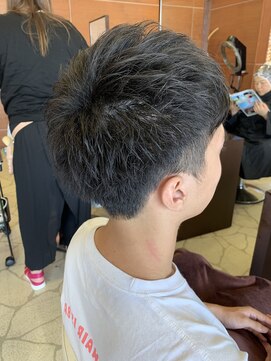 ベルポートヘア(Bellport hair) 刈り上げ束感ショート