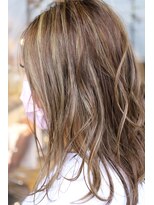 ヘア デザイン ギタ(HAIR DESIGN GHITA) オリーブカラー