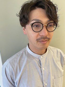 トレパルッキエーレサカイ(tre parrucchiere sakai) ［-tre-］海外風パーマ