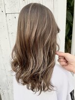 アン(Hair make un)&nbsp;【ハイライトカラー】外国人風ハイライトカラー♪♪