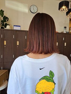 ヘアープレイスカム(CAM) グラデーションカラー×ぱつっとボブ