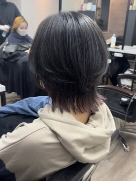 ヴィフ 大船(VIF) インナーカラー/ウルフヘア/ウルフカット/ショートボブ/大船駅