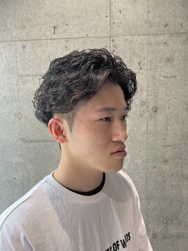 リュネッツ(lunettes) ソフトオールバックツーブロパーマ