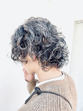 ベシドゥーズ(Besixdouze) 波巻きスパイラルパーマツイストスパイラルパーマメンズ