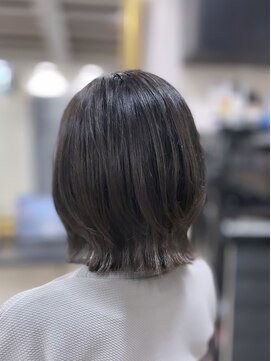エイプリル ヘア スタジオ(April HAIR STUDIO) 外ハネくびれボブ