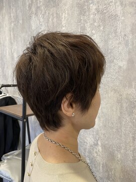 イーラ(E-LA) くせ毛ショート