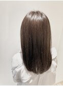 オリーブグレージュ