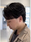 ニュアンスセンターパート黒髪ツーブロ仙台