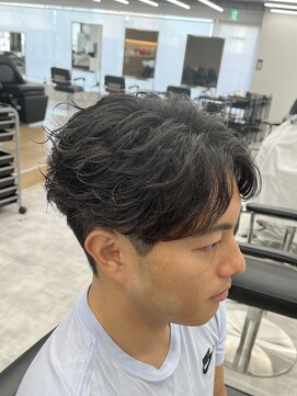 ラヴィズムバイフィフス(LUVISM by fifth) フェザーパーマフェザーショート新潟メンズパーマ