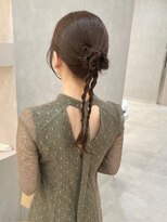 ヴィサージュアクト(VISAGE a.c.t)&nbsp;オシャレ度MAX！人気のねじり×編みおろしアレンジ