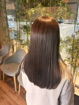 サザエ(SAZAE)&nbsp;大人女性に人気 艶ロングで軽やかな美髪へ