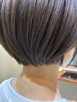エクシア(E'cxia)&nbsp;おしゃれぱっつんショートボブ