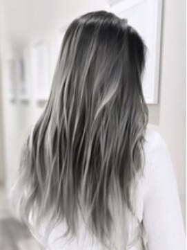 オーブ ヘアー シトラス 三島店(AUBE HAIR citrus) 【AUBE HAIR】ホワイトグレーハイライト_シースルーストレート