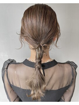 リンネテラス(Lin'ne terrace) ツヤ感綺麗な大人可愛いタイトヘアアレンジ/二次会/お呼ばれヘア