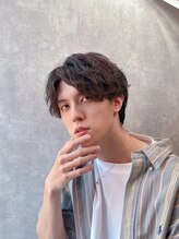 《*ハイウェイトのツイストスパイラルパーマ*》で清潔感あるスタイル◎［万代/メンズパーマ/メンズ/眉毛］