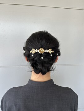 ヘアアンドメイク ムーア(Muuua) Set  Make  シニヨンアレンジ