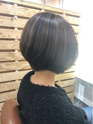 天然100%のハナヘナ。髪本来の美しさを引き出す薬品を使わないヘアカラー。頭皮と髪質改善を【千葉駅】