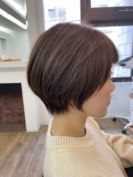 アメリ(Ameri) -Ameri-骨格補正カット×コンパクトショート×グレージュ