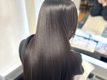 スペイディック 中目黒(SPADIC)の写真/クセ毛、パサつき、広がりが気になる方に◎髪質改善ストレートで、毎日のお手入れも簡単に♪
