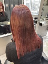 イキ 表参道(iki omotesando) チェリーレッド/レイヤーカット/艶髪スタイル/オリーブベージュ