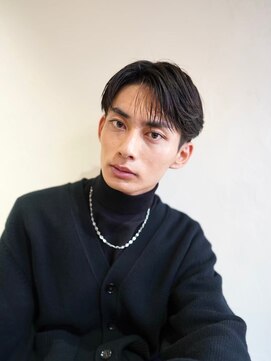 ニコ トウキョウ ロジック(nico TOKYO Logic) センターパートニュアンスパーマフェザーパーマ