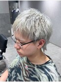 スパイキーショートミニウルフハイブリーチシルバーホワイト