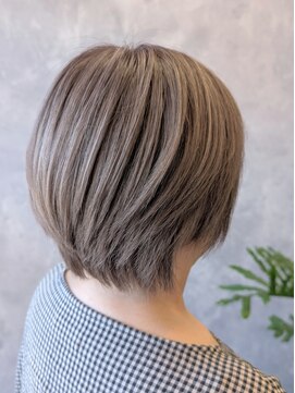 ザ ラブズ ラフズ ヘアー 本店(the loves laughs hair) 【大人の美髪ショート】白髪ぼかし×柔らかハイライト