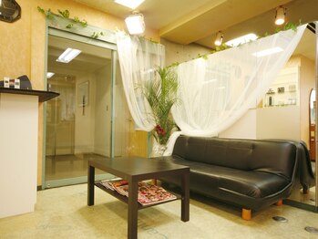 チャンティーヘア 板橋店(Cantii hair)の写真/【板橋駅30秒!/21時迄受付】落ち着いた空間で、あなたの魅力を最大限に引き出すスタイルをご提案します!