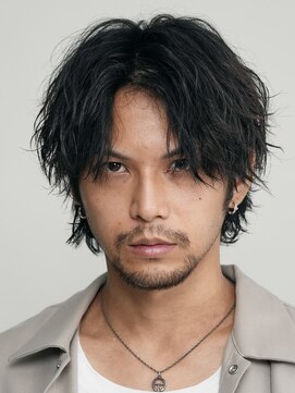 フィフス(fifth) 原宿縦落ちツイストスパイラルパーマセンターパートウルフ30代