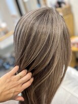 ゼン ネオ(Zen Neo)&nbsp;【髪質改善】白髪ぼかしハイライト　ベージュカラー　ハイライト