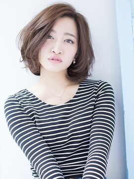 エイチバイシオミエイチ 神戸三宮(H by shiomi H) 柔らかフェアリーボブ