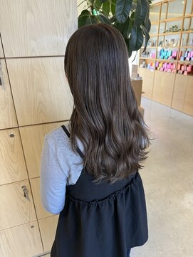 アドラーブル 万代店 (adorable) ブリーチカラー韓国風レイヤーカット小顔カットフォギーベージュ