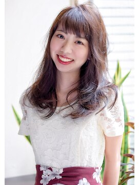 ヘアサロン トラヴィス(hair salon Travis) すかないカットで春にイチオシ華やかカールスタイル【髪質改善】