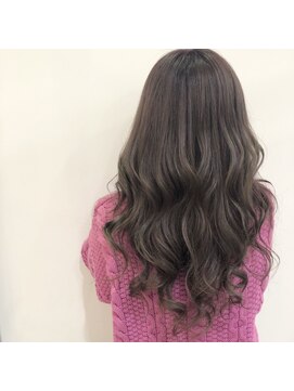 ウシワカマルイースト(ushiwakamaru East) 外国人風ラベンダーアッシュ