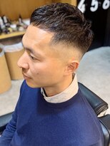 フランクスバーバー アンド ビアークラブ(FRANK'S BARBER and BEER CLUB) クロップコンマヘアかき上げヘアショートレイヤーフェードr