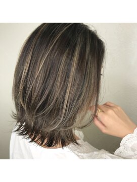 ループ(LOOP) 束感がオシャレ×外国人風コントラストハイライト