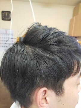 カットライン(CUT LINE) ナチュラルツーブロックスタイル